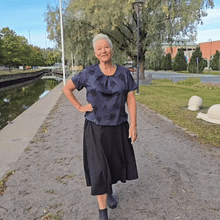Ladda upp bild till gallerivisning, Kortärmad Topp Midnight Leaves