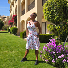 Lataa kuva Galleria-katseluun, Valkoinen kirsikanpunainen polvipituinen housuhame