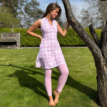Lataa kuva Galleria-katseluun, Vaaleanpunainen ruudullinen mekko