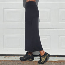 Ladda upp bild till gallerivisning, Svart Lång Zip-kjol med Innershorts