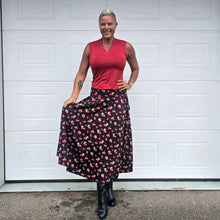 Lataa kuva Galleria-katseluun, Mustat kirsikkaiset pitkät culottes-housut