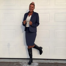 Ladda upp bild till gallerivisning, Midnight Knälång Zip-kjol med Innershorts