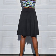 Ladda upp bild till gallerivisning, Svart Knälång Byxkjol med Fickor