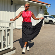 Ladda upp bild till gallerivisning, Svart Långkjol med Innerbyxa