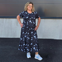 Ladda upp bild till gallerivisning, Långkjol Wild Lily