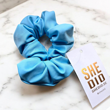 Ladda upp bild till gallerivisning, Ljusblå Scrunchies - 4 för 99:-