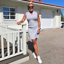 Ladda upp bild till gallerivisning, Ljusgrå Byxkjol med Fickor
