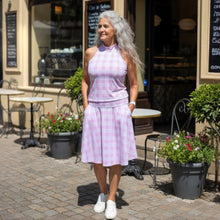 Lataa kuva Galleria-katseluun, Vaaleanpunainen ruudullinen pellava
