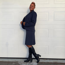 Ladda upp bild till gallerivisning, Midnight Knälång Zip-kjol med Innershorts
