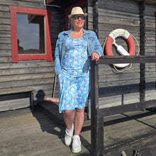 Ladda upp bild till gallerivisning, Midsommar Knälång Byxkjol
