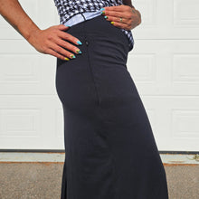 Ladda upp bild till gallerivisning, Svart Lång Zip-kjol med Innershorts
